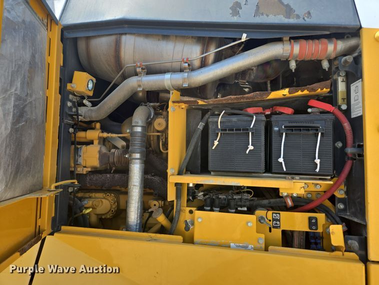 image for item EC3530 2015 John Deere 772G motor grader