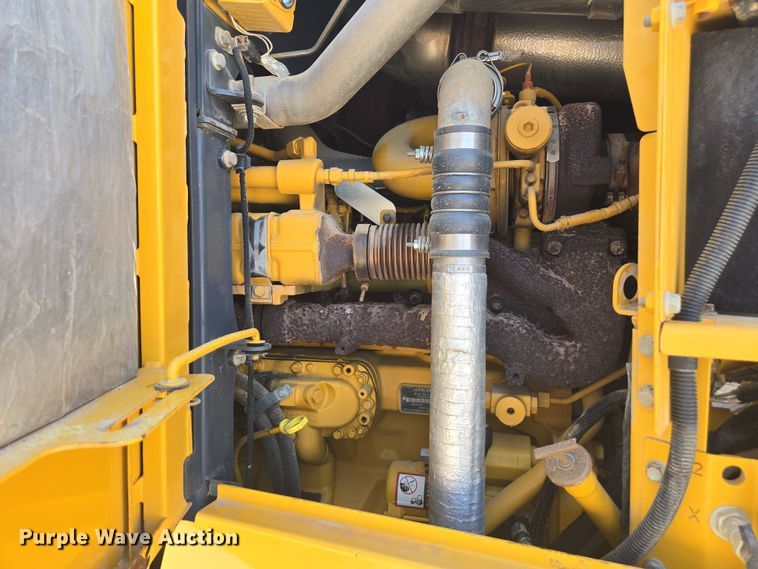 image for item EC3530 2015 John Deere 772G motor grader