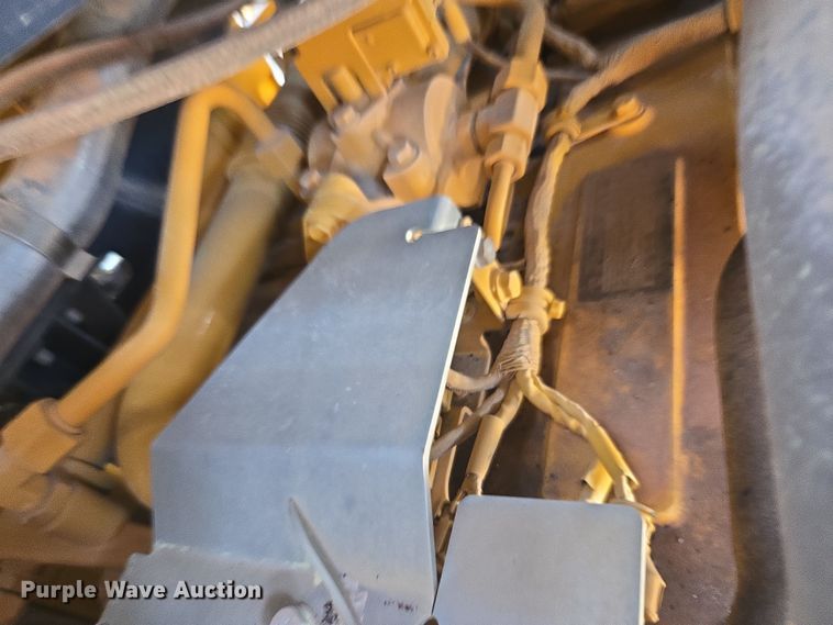 image for item EC3530 2015 John Deere 772G motor grader