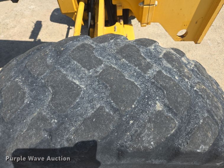 image for item EC3530 2015 John Deere 772G motor grader