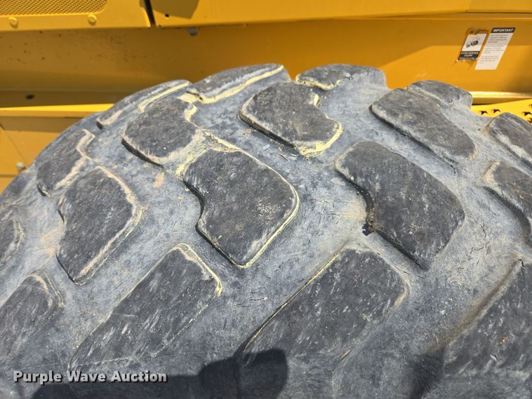 image for item EC3530 2015 John Deere 772G motor grader