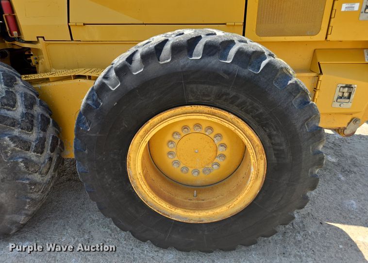 image for item EC3530 2015 John Deere 772G motor grader