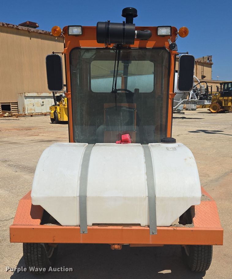 image for item EC3531 2017 Broce CRT350 broom