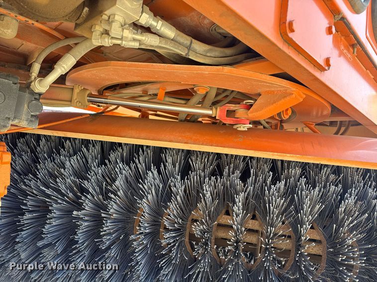 image for item EC3531 2017 Broce CRT350 broom