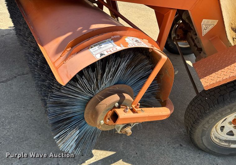 image for item EC3531 2017 Broce CRT350 broom