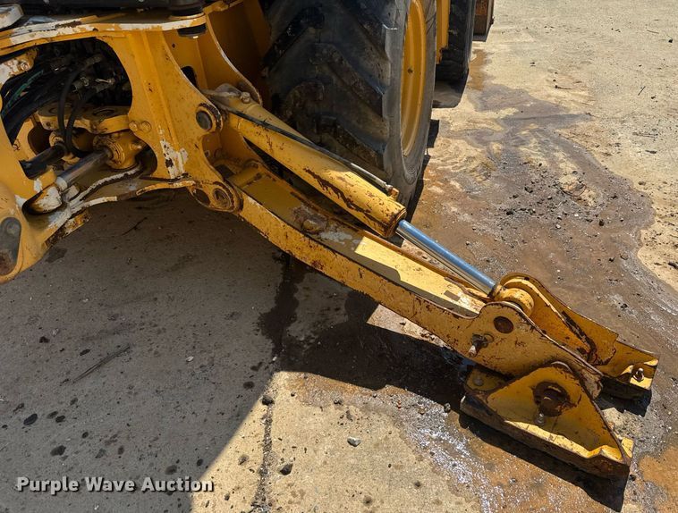 image for item EC3532 2013 John Deere 310SK backhoe