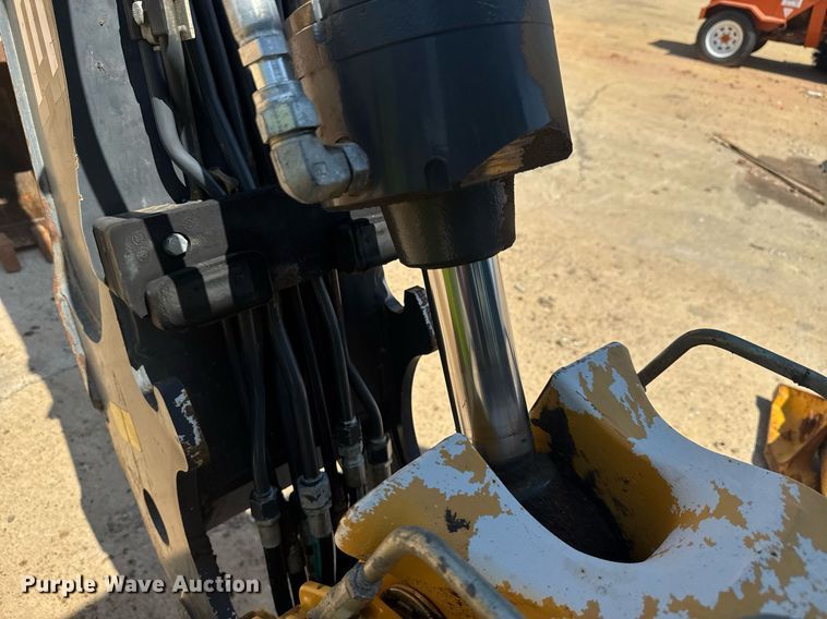 image for item EC3532 2013 John Deere 310SK backhoe