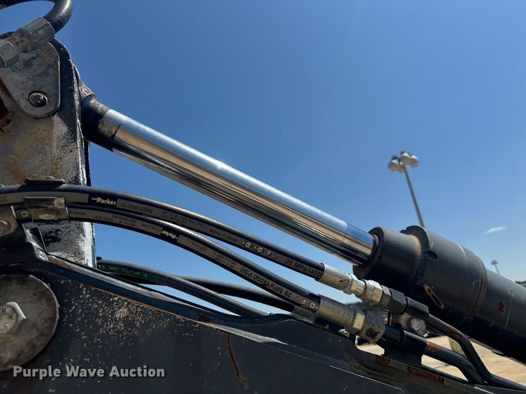 image for item EC3532 2013 John Deere 310SK backhoe