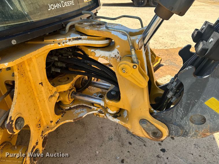 image for item EC3532 2013 John Deere 310SK backhoe