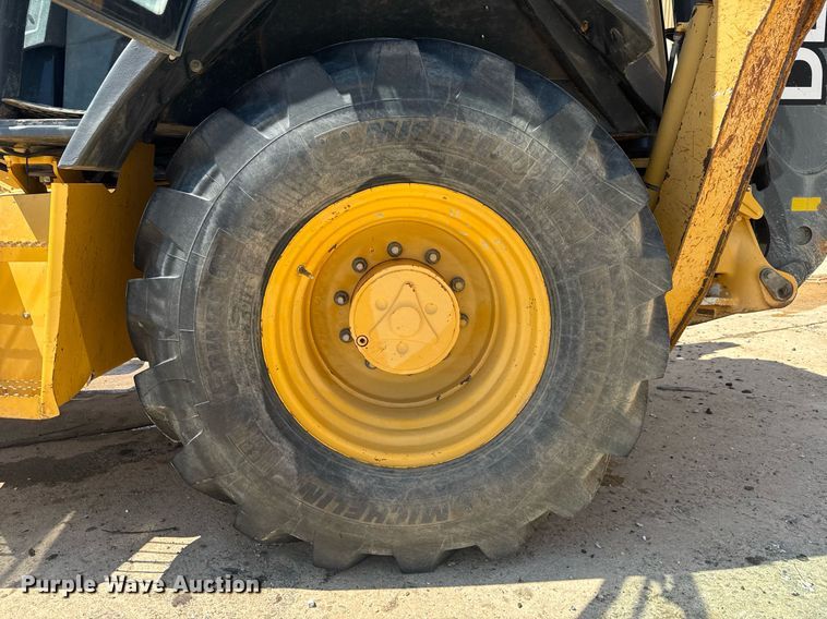 image for item EC3532 2013 John Deere 310SK backhoe