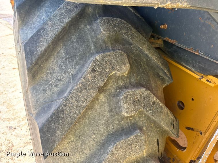 image for item EC3532 2013 John Deere 310SK backhoe