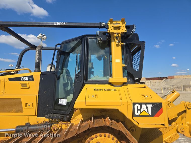 image for item EC3535 2019 Caterpillar D6N XL dozer