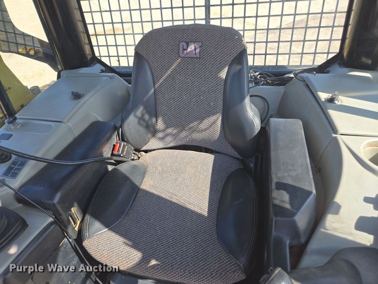 image for item EC3535 2019 Caterpillar D6N XL dozer