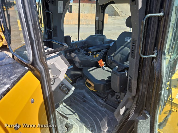 image for item EC3536 2024 Caterpillar D6XE LGP dozer