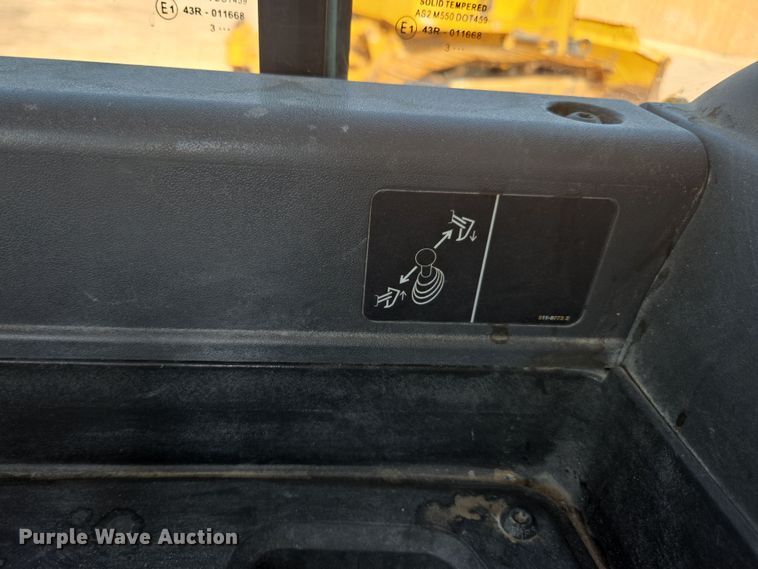 image for item EC3536 2024 Caterpillar D6XE LGP dozer