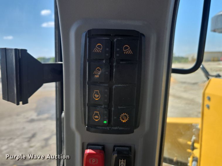 image for item EC3536 2024 Caterpillar D6XE LGP dozer