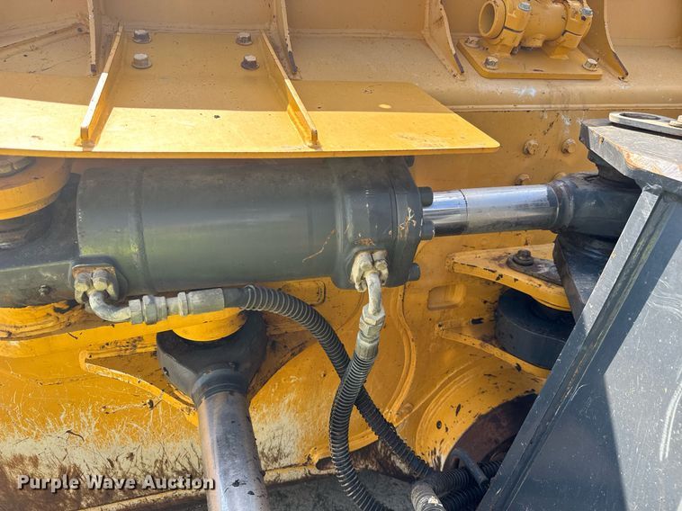 image for item EC3537 2017 John Deere 950K LGP dozer