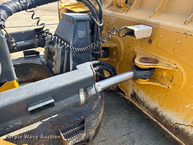 image for item EC3537 2017 John Deere 950K LGP dozer