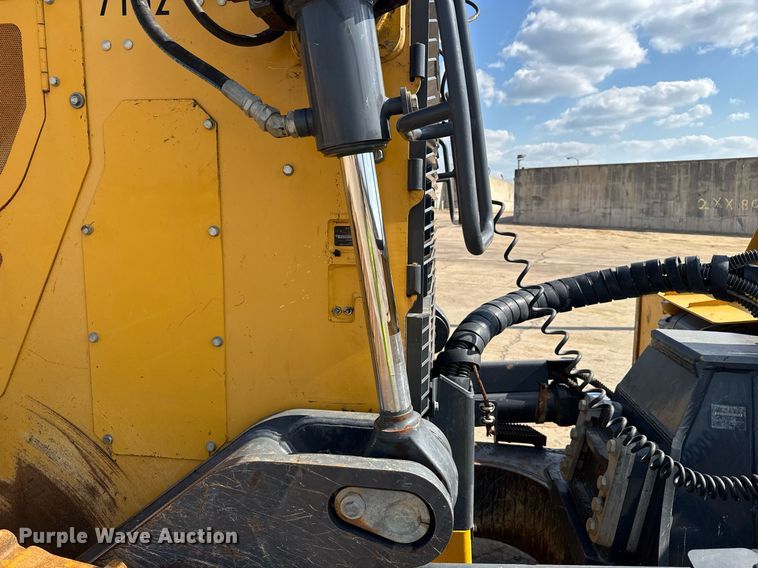 image for item EC3537 2017 John Deere 950K LGP dozer