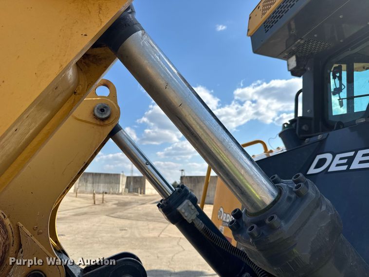 image for item EC3537 2017 John Deere 950K LGP dozer