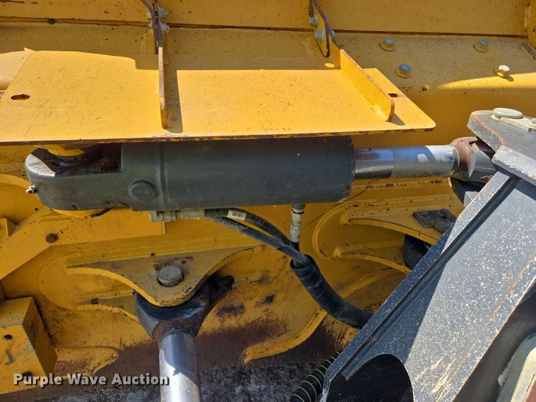 image for item EC3538 2018 John Deere 850K dozer