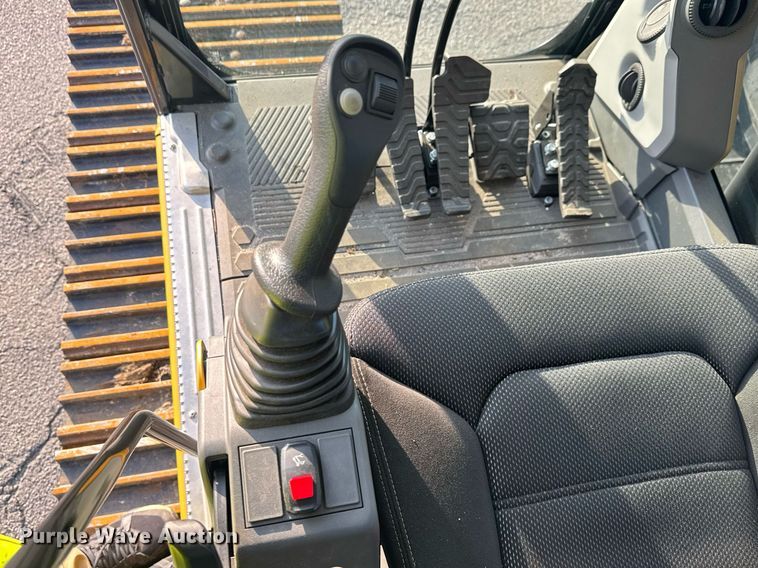 image for item EC3540 2024 Caterpillar 340 excavator