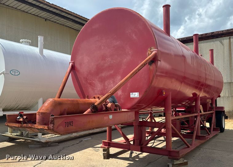 image for item EC3604 2005 Interpipe portable water tower