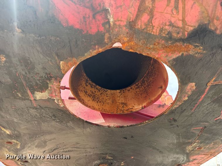 image for item EC3604 2005 Interpipe portable water tower