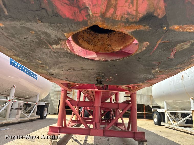 image for item EC3604 2005 Interpipe portable water tower