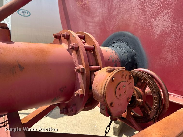 image for item EC3604 2005 Interpipe portable water tower