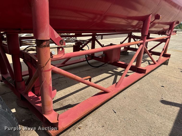 image for item EC3604 2005 Interpipe portable water tower