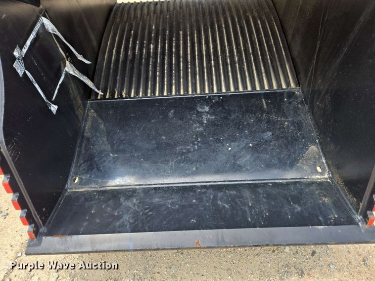 image for item EC3626 2024 MB BF 120.4 S4 crusher bucket