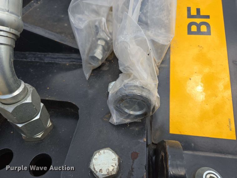 image for item EC3626 2024 MB BF 120.4 S4 crusher bucket