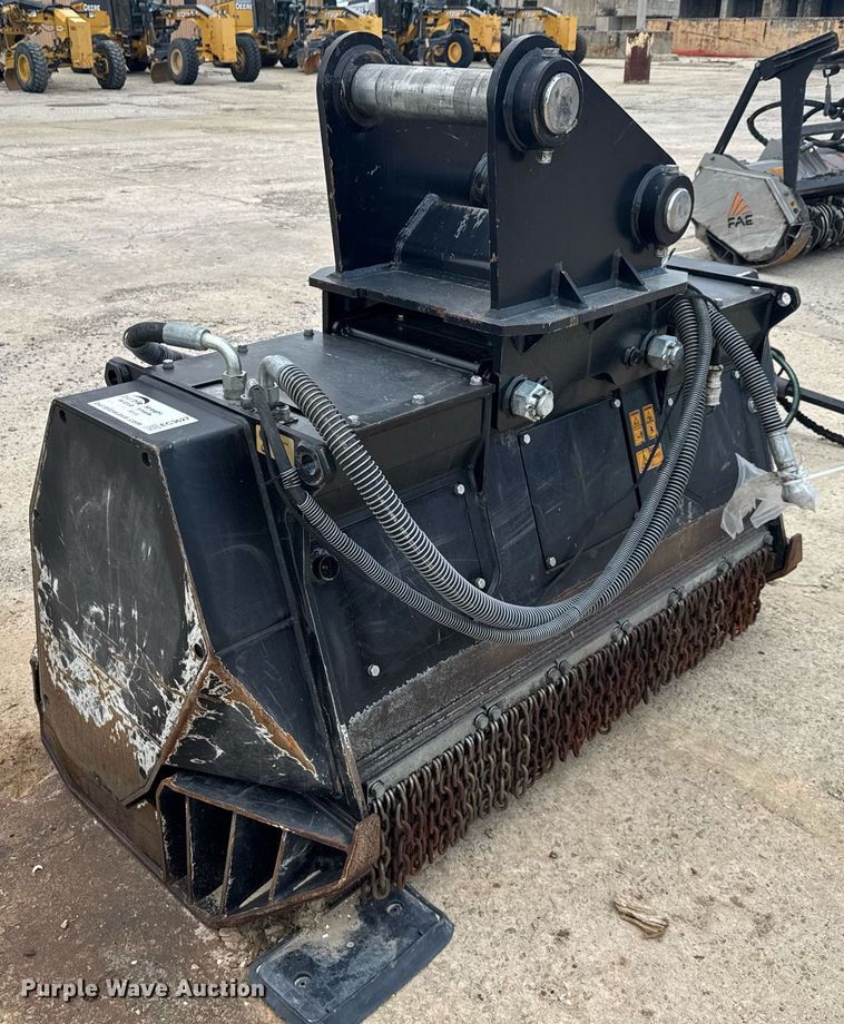 image for item EC3627 2021 Caterpillar HM5515 mulcher