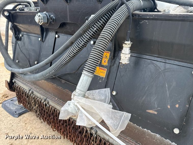 image for item EC3627 2021 Caterpillar HM5515 mulcher