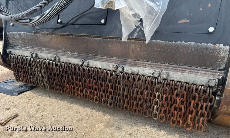 image for item EC3627 2021 Caterpillar HM5515 mulcher