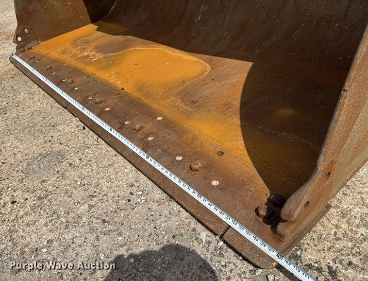 image for item EC3632 Caterpillar wheel loader bucket