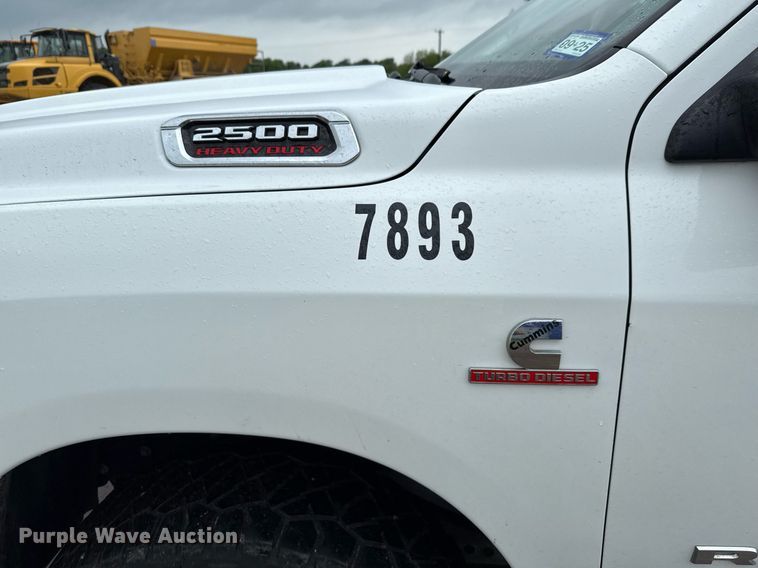 image for item ED5600 2019 Dodge Ram 2500 Crew Cab pickup truck