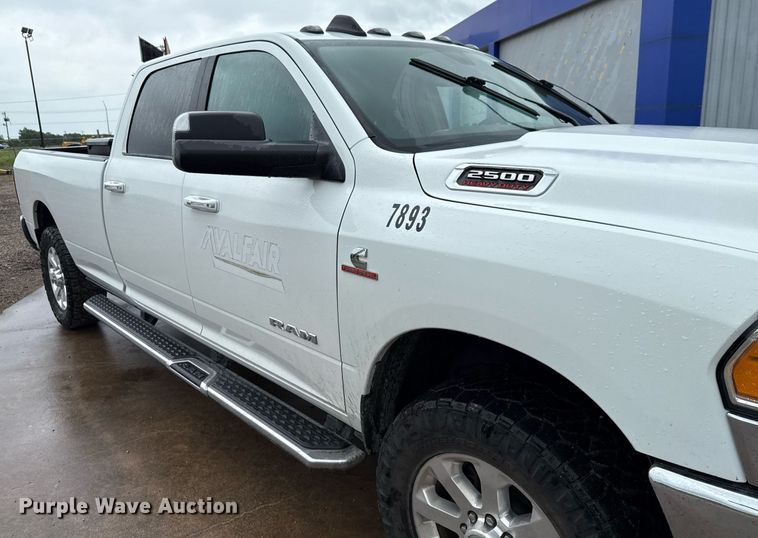 image for item ED5600 2019 Dodge Ram 2500 Crew Cab pickup truck