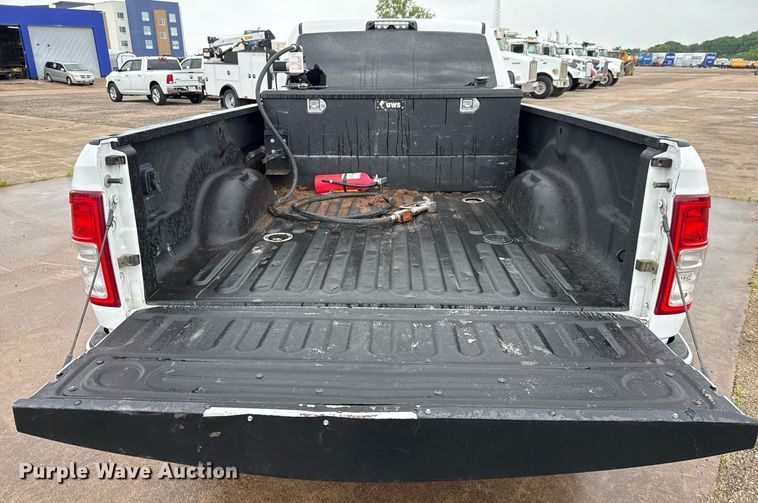 image for item ED5600 2019 Dodge Ram 2500 Crew Cab pickup truck