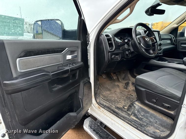 image for item ED5600 2019 Dodge Ram 2500 Crew Cab pickup truck