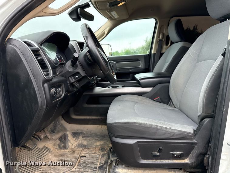 image for item ED5600 2019 Dodge Ram 2500 Crew Cab pickup truck