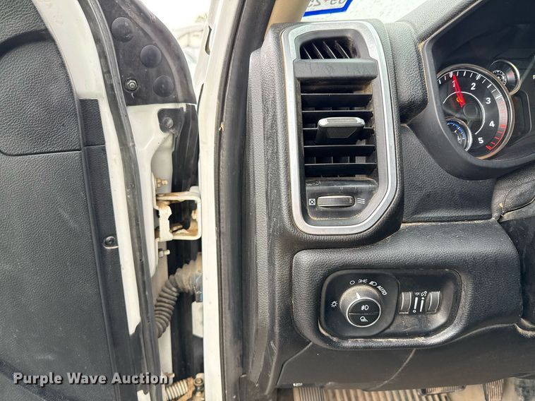 image for item ED5600 2019 Dodge Ram 2500 Crew Cab pickup truck