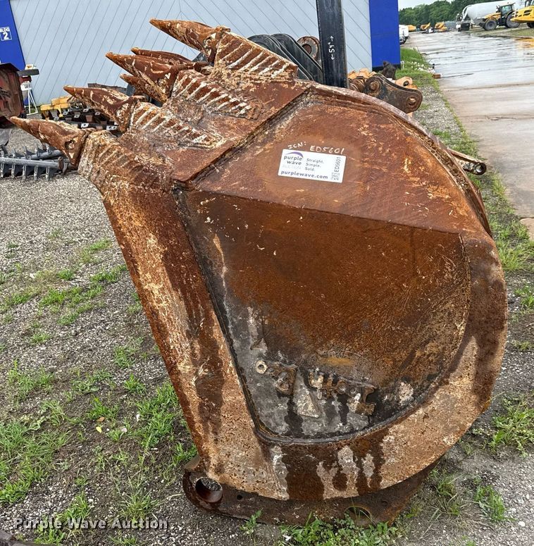 image for item ED5601 Tooth Pro v-bottom bucket