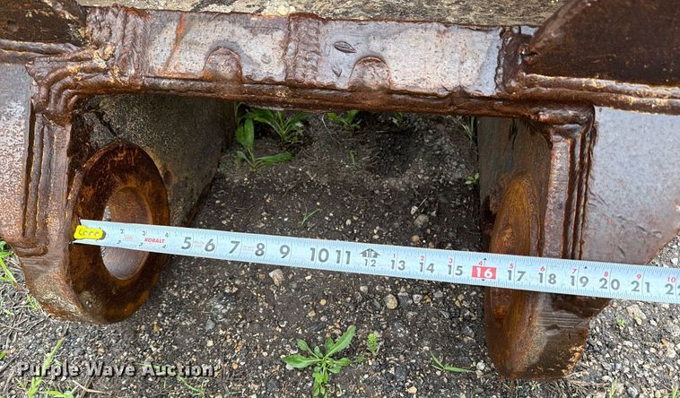 image for item ED5601 Tooth Pro v-bottom bucket