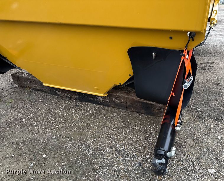 image for item ED5603 Caterpillar 745 dump bed