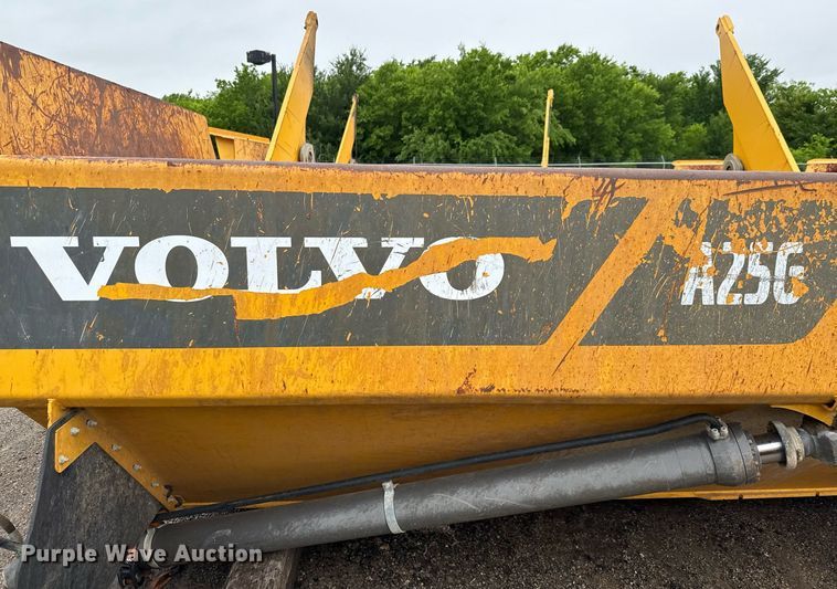 image for item ED5604 Volvo A25G dump bed