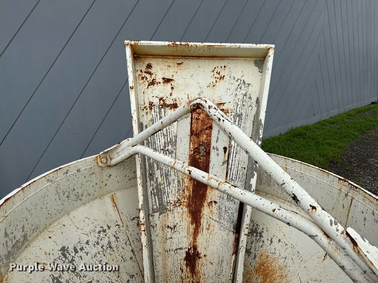 image for item ED5606 2018 Gar-Bro 427-R concrete bucket
