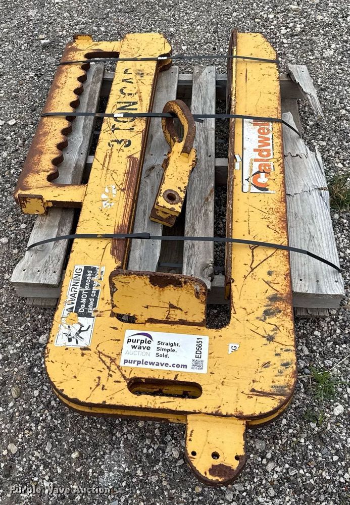 image for item ED5651 Caldwell pipe lifter