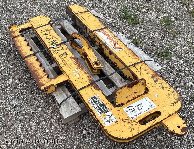 image for item ED5651 Caldwell pipe lifter